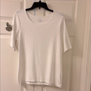 Time and Tru White Fitted Short Sleeve Tee